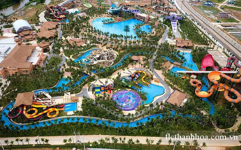 toàn cảnh công viên nước từ trên cao